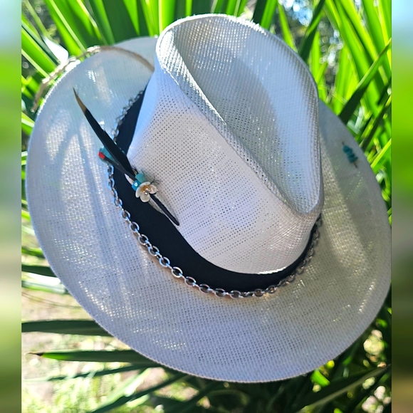 Classic White Ladies Hat - Picture 9 of 15